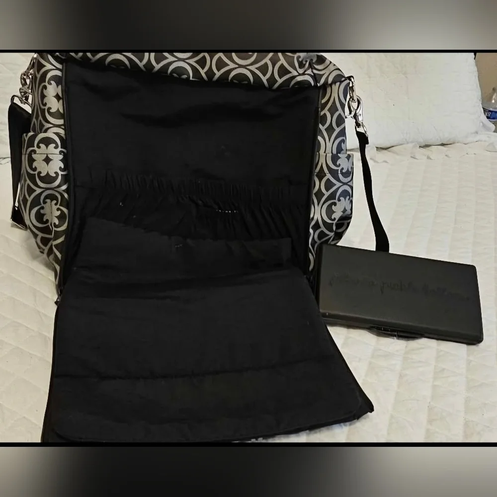 Petunia Pickle Bottom Diaper Bag - Picture 4 of 5